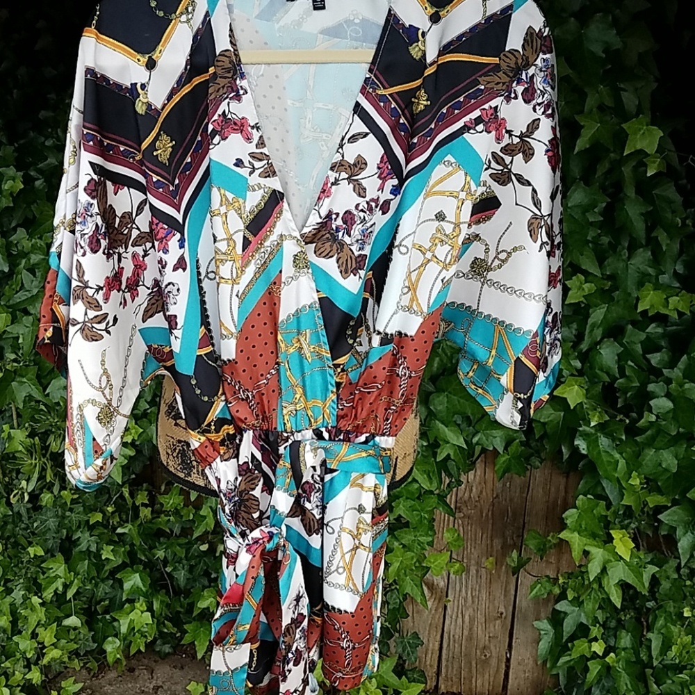 Lulu's blouse sz S